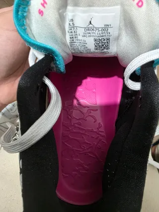 Jordan Zion 3 Negro Blanco