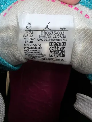 Jordan Zion 3 Negro Blanco