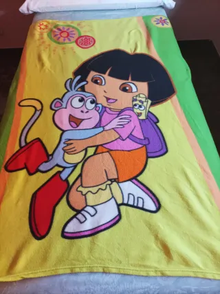 Manta Dora la Exploradora para sofá o cama