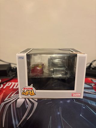 Funko Pop! Town Avengers Tower & Iron Man 35