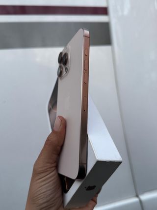 iPhone 16 Pro Max IGUAL A NUEVO