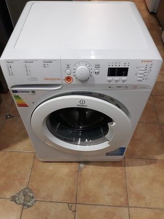 Lavadora y Secadora Indesit 7/5kg 1600rpm