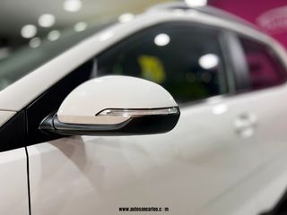 KIA STONIC, COMO NUEVO. ETIQUETA ECO