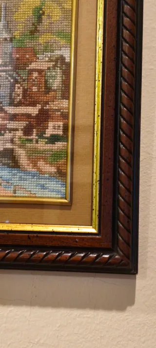 Cuadro Punto de Cruz Montaña y Pueblo