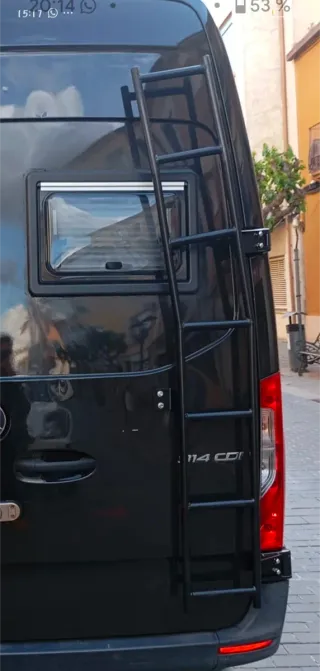 Escalera furgoneta camper Mercedes