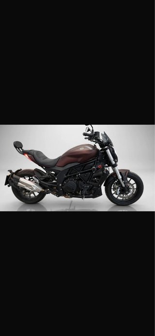 Benelli 502C Naked Marrón/Negra