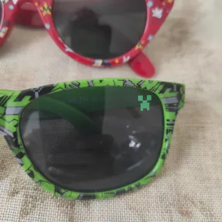 Lote 2 gafas de sol infantiles
