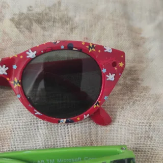 Lote 2 gafas de sol infantiles
