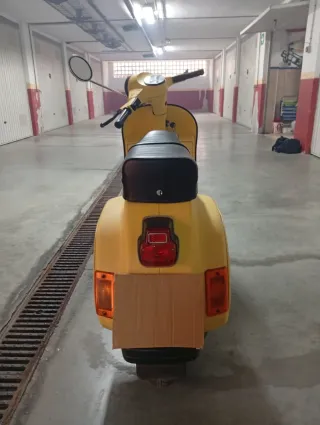 Vespa PK XL Amarilla