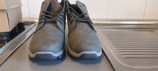 Botas de trekking grises