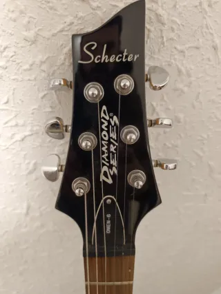 Guitarra Eléctrica Negra Schecter