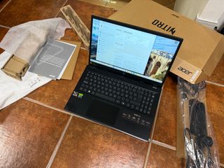 Acer Nitro V15 R7 7735HS/16GB dr5/1TB/RTX 3050 6GB