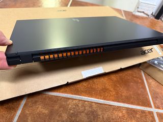 Acer Nitro V15 R7 7735HS/16GB dr5/1TB/RTX 3050 6GB