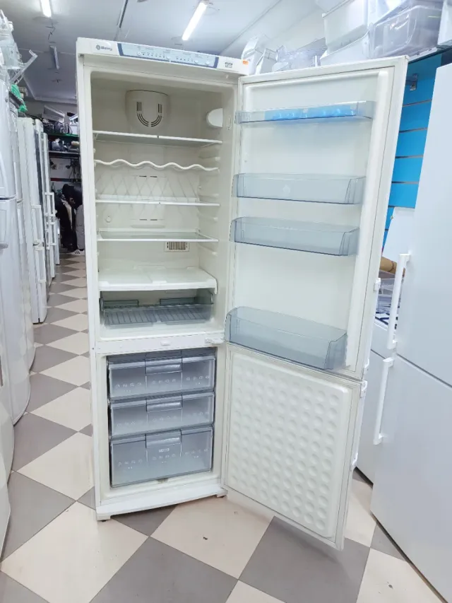 Frigorifero combinato 'BALAY' no frost