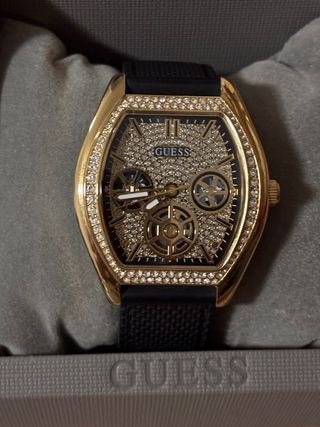 Reloj Guess Dorado y Negro