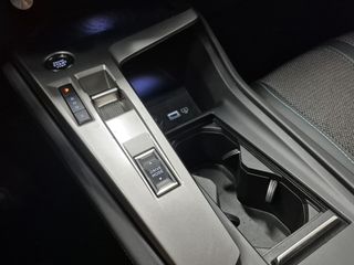 PEUGEOT E-308 ALLURE 54KWH 156CV