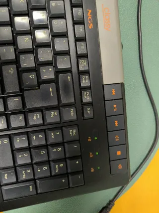 Teclado NGS Negro y Gris