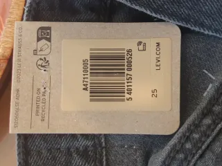 Falda levis midi gris nueva