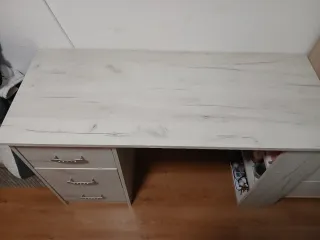 Escritorio de madera