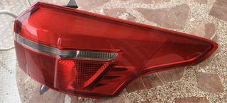Faro Trasero Ford Focus Familiar 201