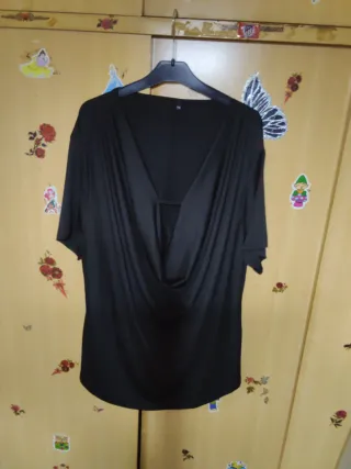 Camiseta escote pico manga corta