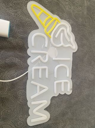 Cartel LED Helado Blanco y colores