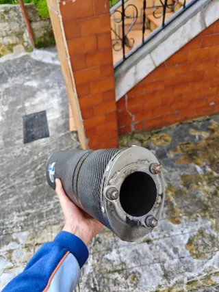 Escape LeoVince SBK Carbono