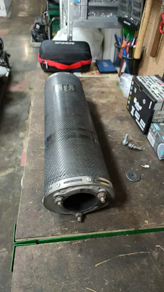 Escape LeoVince SBK Carbono