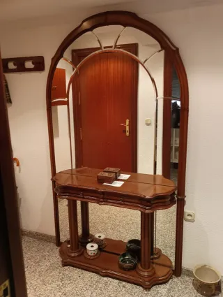 Mueble de entrada con espejo