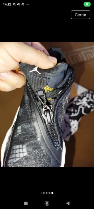 Zapatillas Jordan Negras y Blancas