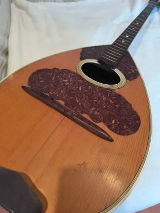 Bouzouki de madera