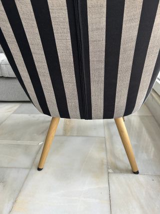 Sillón Jysk SIMESTED tela madera