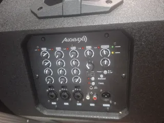 Audibax Detroit 1000X DSP Altavoz Columna PA 1000W