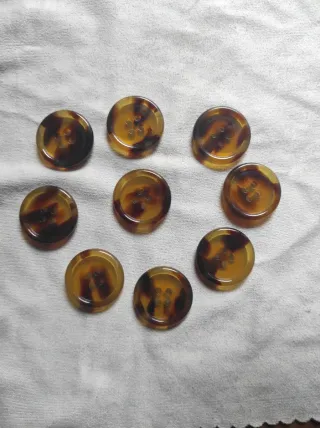 9 bottoni tartarugati cm.2