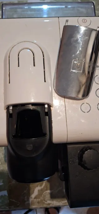 Cafetera Nespresso DeLonghi