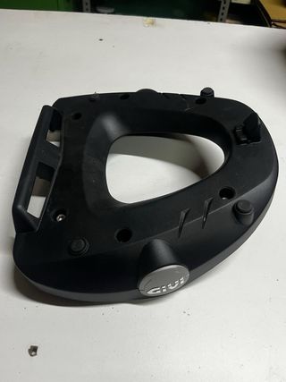Soporte y Baúl GIVI Rivera 46L Suzuki GSX S1000GT