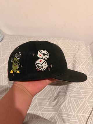 Gorra New Era Negra con Diseño Fantasma