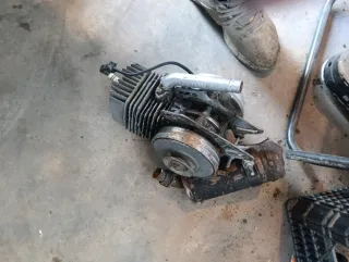 Motor Peugeot y movilete