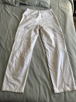 Pantalón cargo beige - Talla 38.