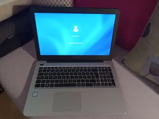 Portátil Asus i5 8GB RAM Nvidia 2GB