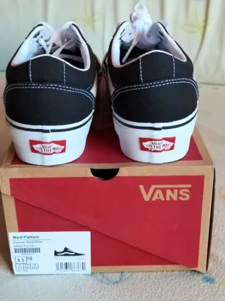 Zapatillas Vans Ward Platform Negras y Blancas