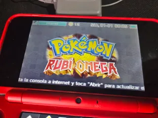 Nintendo 2ds xl pokeball