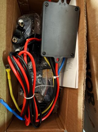 Cabrestante eléctrico VEVOR 4000LB