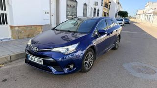 Toyota Avensis 2015
