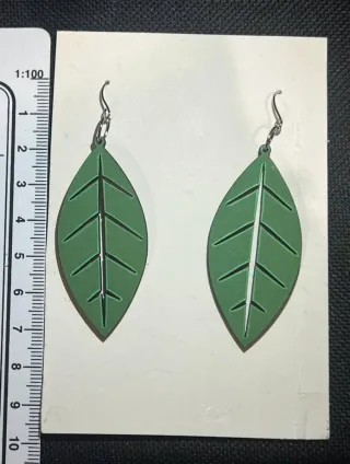 Pendientes hoja madera hechos a mano