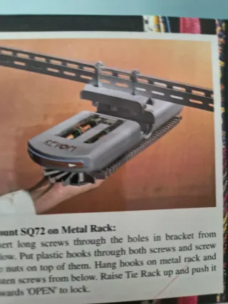 Colgador automático de corbatas y cinturones