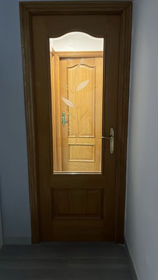Puerta madera marrón con cristal 72,5