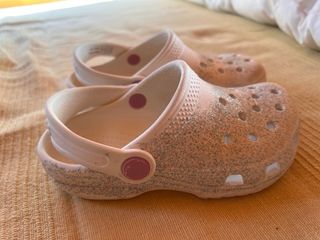 Crocs Blancos con Purpurina Talla 27