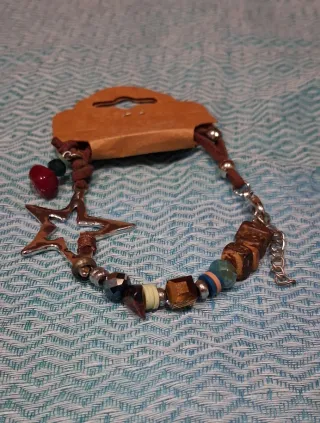 Pulsera con estrella y cuentas