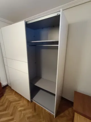 Armario blanco 2m x 2.10m